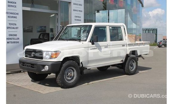 Buy Import Toyota Land Cruiser White Car in Import - Dubai in Marquesas Buy Import Toyota Land Cruiser White Car in Import - Dubai in Marquesas