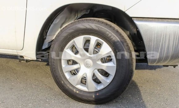 Acheter Import Voiture Toyota Hilux Blanc à Import - Dubai, Marquesas Acheter Import Voiture Toyota Hilux Blanc à Import - Dubai, Marquesas