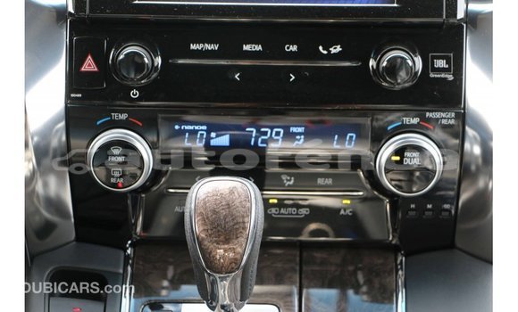 Acheter Import Voiture Toyota Alphard Blanc à Import - Dubai, Marquesas Acheter Import Voiture Toyota Alphard Blanc à Import - Dubai, Marquesas