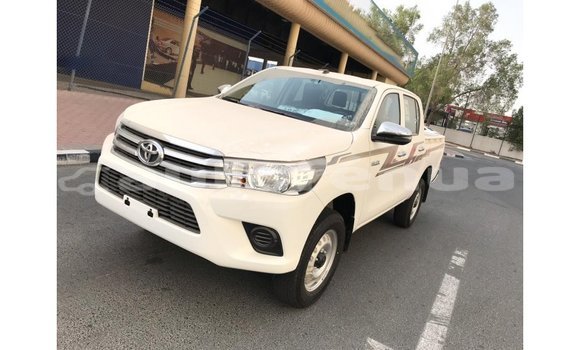 Acheter Import Voiture Toyota Hilux Blanc à Import - Dubai, Marquesas Acheter Import Voiture Toyota Hilux Blanc à Import - Dubai, Marquesas