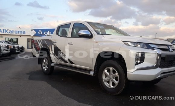 Acheter Import Voiture Mitsubishi L200 Blanc à Import - Dubai, Marquesas Acheter Import Voiture Mitsubishi L200 Blanc à Import - Dubai, Marquesas