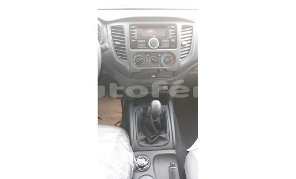 Acheter Import Voiture Mitsubishi L200 Blanc à Import - Dubai, Marquesas Acheter Import Voiture Mitsubishi L200 Blanc à Import - Dubai, Marquesas