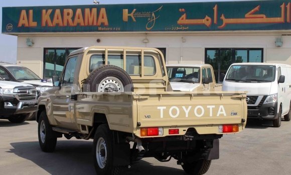 Acheter Import Voiture Toyota Land Cruiser Beige à Import - Dubai, Marquesas Acheter Import Voiture Toyota Land Cruiser Beige à Import - Dubai, Marquesas
