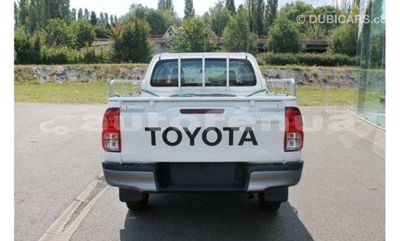 Buy Import Toyota Hilux White Car in Import - Dubai in Marquesas Buy Import Toyota Hilux White Car in Import - Dubai in Marquesas