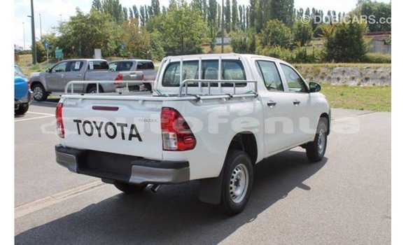 Buy Import Toyota Hilux White Car in Import - Dubai in Marquesas Buy Import Toyota Hilux White Car in Import - Dubai in Marquesas