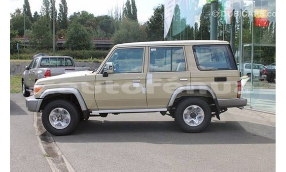 Buy Import Toyota Land Cruiser Beige Car in Import - Dubai in Marquesas Buy Import Toyota Land Cruiser Beige Car in Import - Dubai in Marquesas