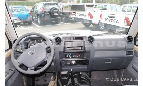 Buy Import Toyota Land Cruiser Beige Car in Import - Dubai in Marquesas Buy Import Toyota Land Cruiser Beige Car in Import - Dubai in Marquesas