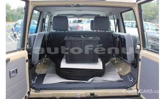 Buy Import Toyota Land Cruiser Beige Car in Import - Dubai in Marquesas Buy Import Toyota Land Cruiser Beige Car in Import - Dubai in Marquesas