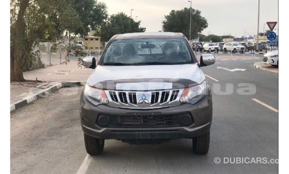 Buy Import Mitsubishi L200 Brown Car in Import - Dubai in Marquesas Buy Import Mitsubishi L200 Brown Car in Import - Dubai in Marquesas