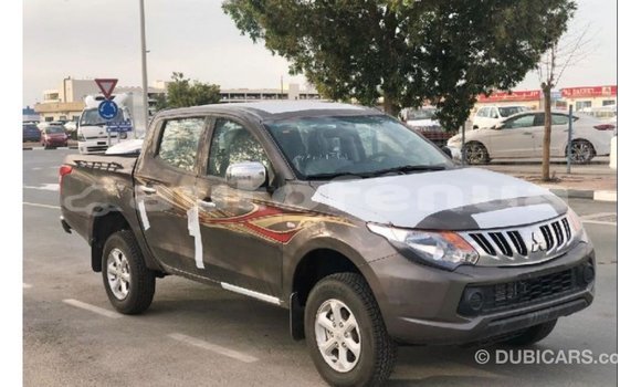 Buy Import Mitsubishi L200 Brown Car in Import - Dubai in Marquesas Buy Import Mitsubishi L200 Brown Car in Import - Dubai in Marquesas