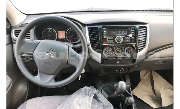 Buy Import Mitsubishi L200 Brown Car in Import - Dubai in Marquesas Buy Import Mitsubishi L200 Brown Car in Import - Dubai in Marquesas