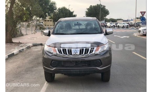 Buy Import Mitsubishi L200 Brown Car in Import - Dubai in Marquesas Buy Import Mitsubishi L200 Brown Car in Import - Dubai in Marquesas