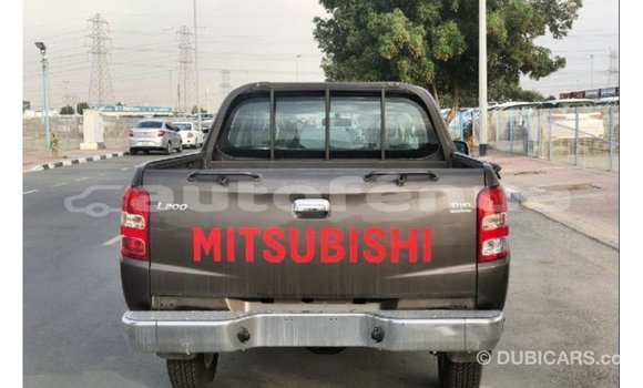 Buy Import Mitsubishi L200 Brown Car in Import - Dubai in Marquesas Buy Import Mitsubishi L200 Brown Car in Import - Dubai in Marquesas