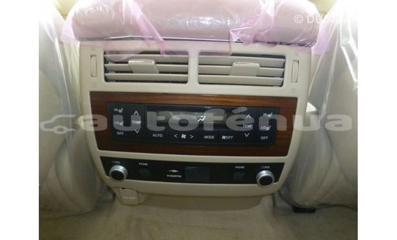 Buy Import Toyota Land Cruiser White Car in Import - Dubai in Marquesas Buy Import Toyota Land Cruiser White Car in Import - Dubai in Marquesas