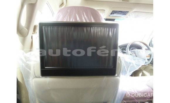 Buy Import Toyota Land Cruiser White Car in Import - Dubai in Marquesas Buy Import Toyota Land Cruiser White Car in Import - Dubai in Marquesas