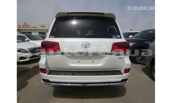 Buy Import Toyota Land Cruiser White Car in Import - Dubai in Marquesas Buy Import Toyota Land Cruiser White Car in Import - Dubai in Marquesas