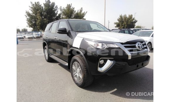 Acheter Import Voiture Toyota Fortuner Noir à Import - Dubai, Marquesas Acheter Import Voiture Toyota Fortuner Noir à Import - Dubai, Marquesas