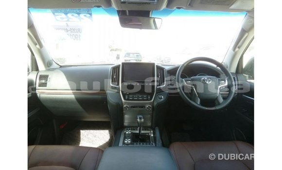Buy Import Toyota Land Cruiser Red Car in Import - Dubai in Marquesas Buy Import Toyota Land Cruiser Red Car in Import - Dubai in Marquesas