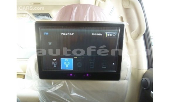 Buy Import Toyota Land Cruiser White Car in Import - Dubai in Marquesas Buy Import Toyota Land Cruiser White Car in Import - Dubai in Marquesas