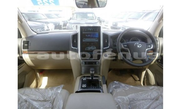 Acheter Import Voiture Toyota Land Cruiser Blanc à Import - Dubai, Marquesas Acheter Import Voiture Toyota Land Cruiser Blanc à Import - Dubai, Marquesas