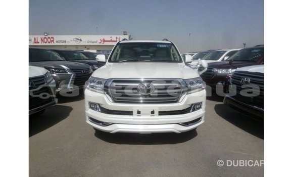 Acheter Import Voiture Toyota Land Cruiser Blanc à Import - Dubai, Marquesas Acheter Import Voiture Toyota Land Cruiser Blanc à Import - Dubai, Marquesas