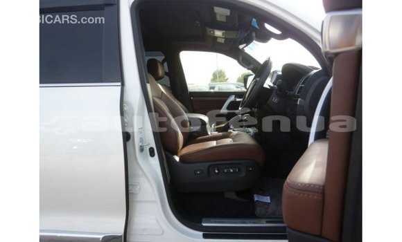 Buy Import Toyota Land Cruiser White Car in Import - Dubai in Marquesas Buy Import Toyota Land Cruiser White Car in Import - Dubai in Marquesas