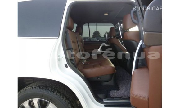 Buy Import Toyota Land Cruiser White Car in Import - Dubai in Marquesas Buy Import Toyota Land Cruiser White Car in Import - Dubai in Marquesas