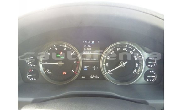 Buy Import Toyota Land Cruiser White Car in Import - Dubai in Marquesas Buy Import Toyota Land Cruiser White Car in Import - Dubai in Marquesas