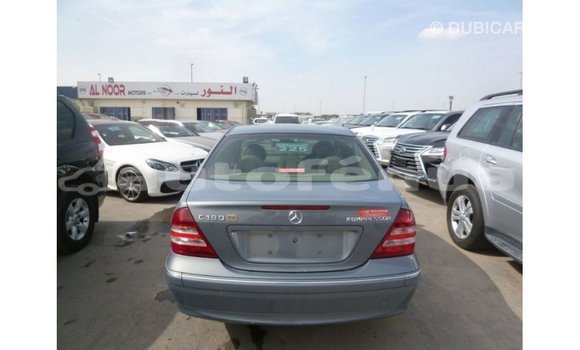 Buy Import Mercedes-Benz 190 Blue Car in Import - Dubai in Marquesas Buy Import Mercedes-Benz 190 Blue Car in Import - Dubai in Marquesas