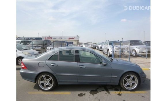 Buy Import Mercedes-Benz 190 Blue Car in Import - Dubai in Marquesas Buy Import Mercedes-Benz 190 Blue Car in Import - Dubai in Marquesas