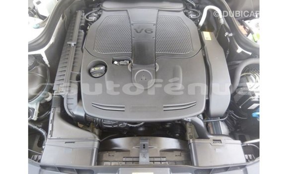 Acheter Import Voiture Mercedes-Benz 190 Blanc à Import - Dubai, Marquesas Acheter Import Voiture Mercedes-Benz 190 Blanc à Import - Dubai, Marquesas