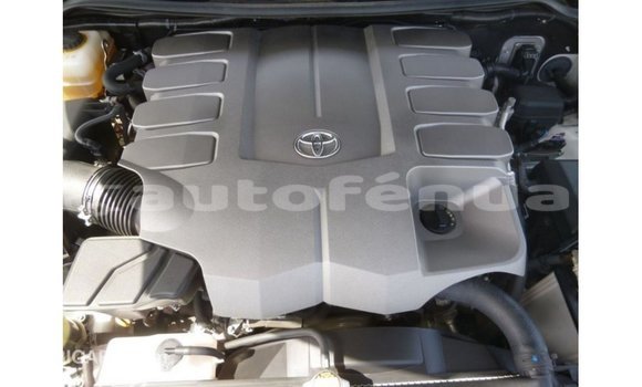 Buy Import Toyota Land Cruiser White Car in Import - Dubai in Marquesas Buy Import Toyota Land Cruiser White Car in Import - Dubai in Marquesas