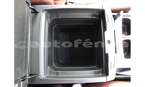 Buy Import Toyota Land Cruiser Black Car in Import - Dubai in Marquesas Buy Import Toyota Land Cruiser Black Car in Import - Dubai in Marquesas