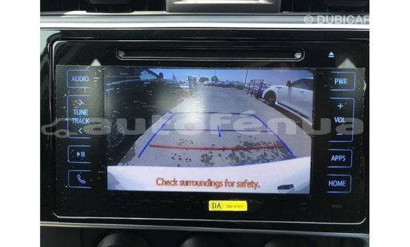 Acheter Import Voiture Toyota Corolla Blanc à Import - Dubai, Marquesas Acheter Import Voiture Toyota Corolla Blanc à Import - Dubai, Marquesas