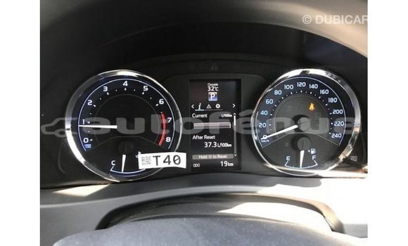 Acheter Import Voiture Toyota Corolla Blanc à Import - Dubai, Marquesas Acheter Import Voiture Toyota Corolla Blanc à Import - Dubai, Marquesas