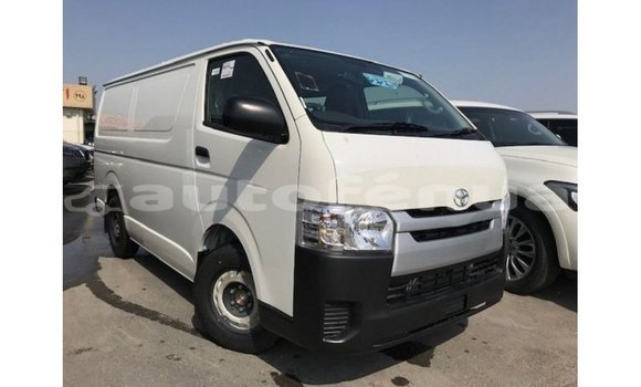 Acheter Import Voiture Toyota Hiace Blanc à Import - Dubai, Marquesas Acheter Import Voiture Toyota Hiace Blanc à Import - Dubai, Marquesas