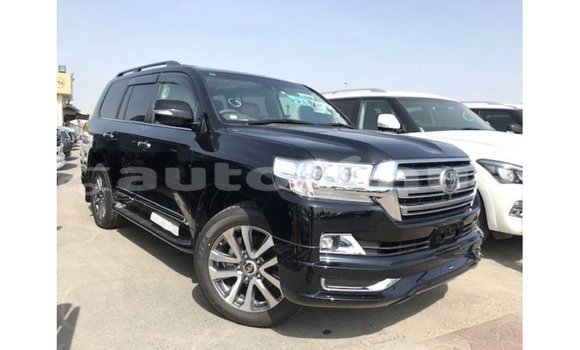 Acheter Import Voiture Toyota Land Cruiser Noir à Import - Dubai, Marquesas