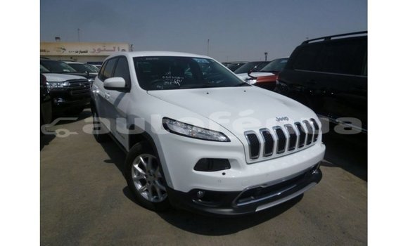 Acheter Import Voiture Jeep Cherokee Blanc à Import - Dubai, Marquesas