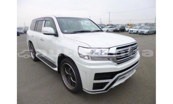 Buy Import Toyota Land Cruiser White Car in Import - Dubai in Marquesas Buy Import Toyota Land Cruiser White Car in Import - Dubai in Marquesas