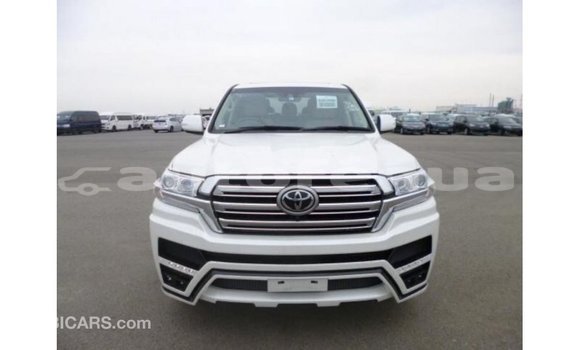 Buy Import Toyota Land Cruiser White Car in Import - Dubai in Marquesas Buy Import Toyota Land Cruiser White Car in Import - Dubai in Marquesas
