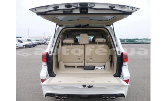 Buy Import Toyota Land Cruiser White Car in Import - Dubai in Marquesas Buy Import Toyota Land Cruiser White Car in Import - Dubai in Marquesas