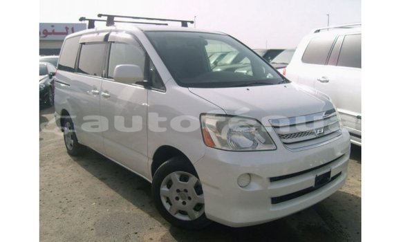 Buy Import Toyota Noah White Car in Import - Dubai in Marquesas Buy Import Toyota Noah White Car in Import - Dubai in Marquesas