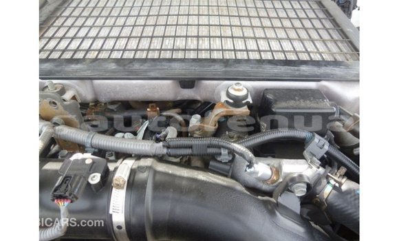 Acheter Import Voiture Toyota Land Cruiser Blanc à Import - Dubai, Marquesas Acheter Import Voiture Toyota Land Cruiser Blanc à Import - Dubai, Marquesas