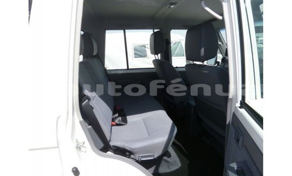 Buy Import Toyota Land Cruiser White Car in Import - Dubai in Marquesas Buy Import Toyota Land Cruiser White Car in Import - Dubai in Marquesas