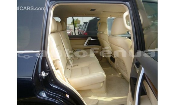 Acheter Import Voiture Toyota Land Cruiser Bleu à Import - Dubai, Marquesas Acheter Import Voiture Toyota Land Cruiser Bleu à Import - Dubai, Marquesas