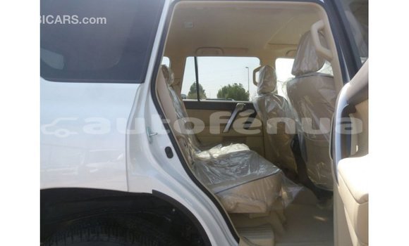 Acheter Import Voiture Toyota Prado Blanc à Import - Dubai, Marquesas Acheter Import Voiture Toyota Prado Blanc à Import - Dubai, Marquesas