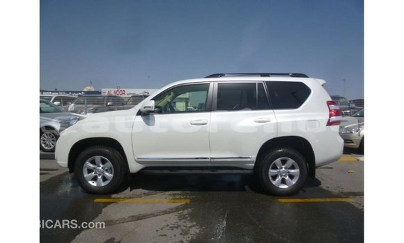 Acheter Import Voiture Toyota Prado Blanc à Import - Dubai, Marquesas Acheter Import Voiture Toyota Prado Blanc à Import - Dubai, Marquesas