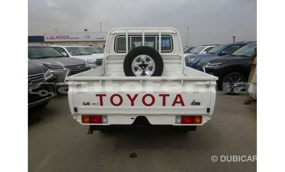 Buy Import Toyota Land Cruiser White Car in Import - Dubai in Marquesas Buy Import Toyota Land Cruiser White Car in Import - Dubai in Marquesas