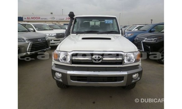 Buy Import Toyota Land Cruiser White Car in Import - Dubai in Marquesas Buy Import Toyota Land Cruiser White Car in Import - Dubai in Marquesas