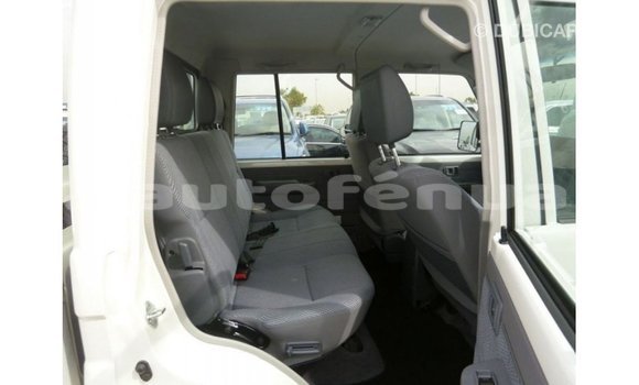 Buy Import Toyota Land Cruiser White Car in Import - Dubai in Marquesas Buy Import Toyota Land Cruiser White Car in Import - Dubai in Marquesas